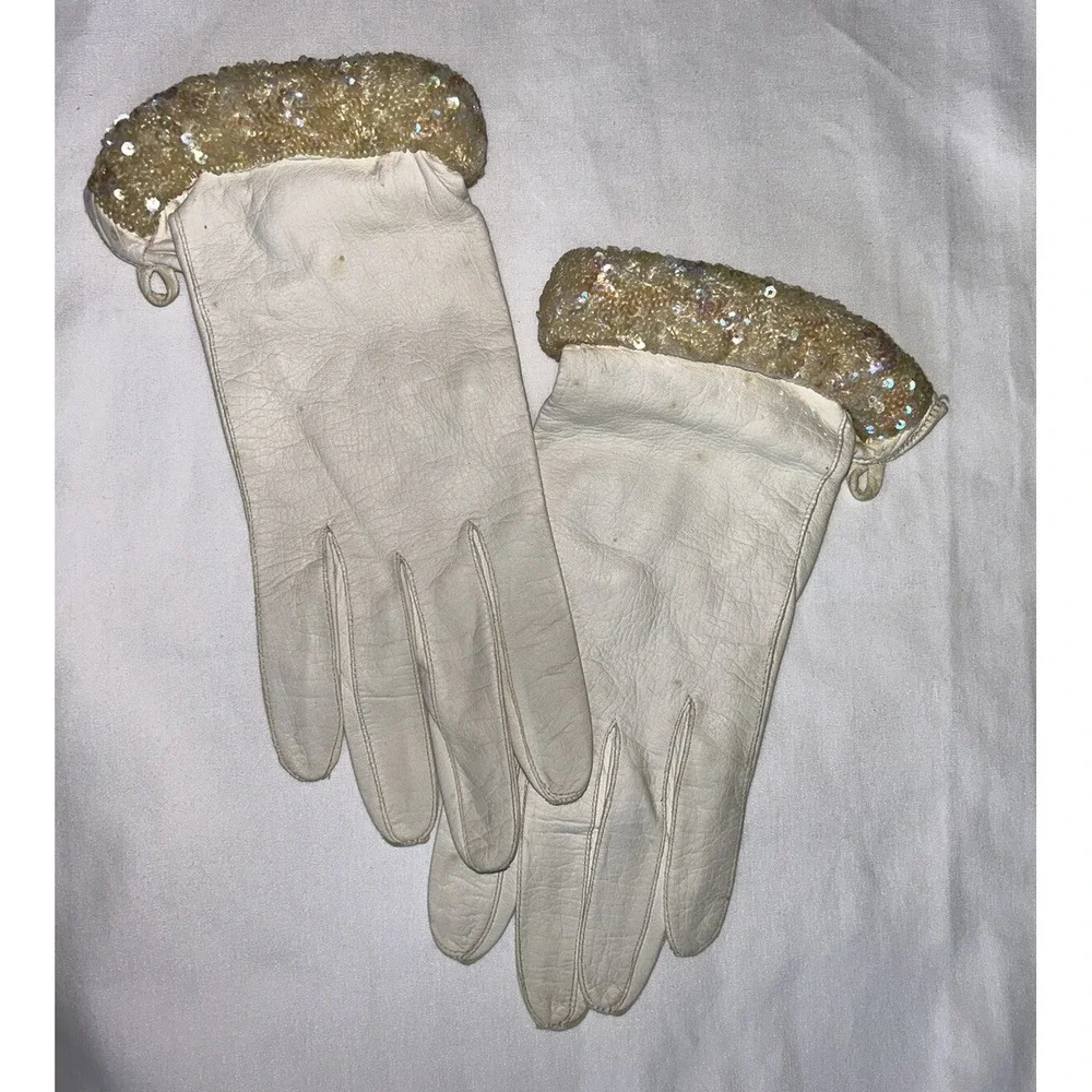Beautiful Vintage Beige Leather Gloves With Sequins Wrist‎ Size 6 1/2